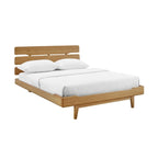 Chambre queen avec commode en bois doré