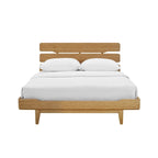 Chambre queen avec commode en bois doré