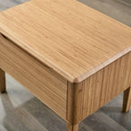 Chambre queen avec commode en bois doré