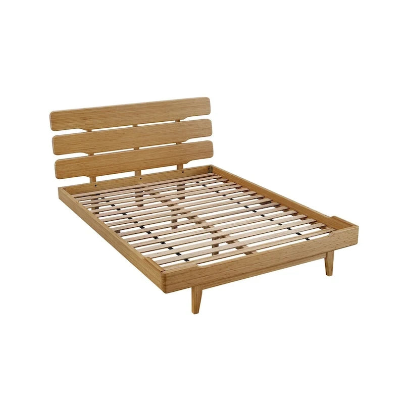 Chambre queen avec commode en bois doré