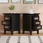 Tables de chevet en bois (lot de 2) avec surfaces en rotin tressé et trois tiroirs
