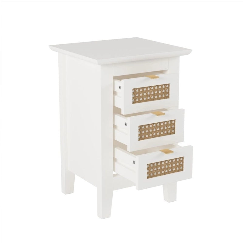 Tables de chevet en bois (lot de 2) avec surfaces en rotin tressé et trois tiroirs