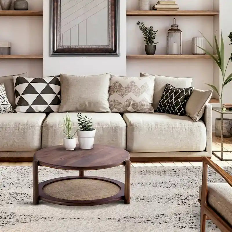 Table basse en noyer et cannage